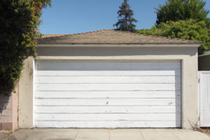 Is it Time to Repair or Replace Your Garage Door? Get Advice from the Experts 